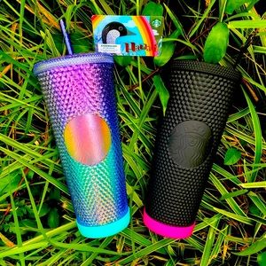 🧜🏼‍♀️💘 NWT Mermaid Studded & Black Studded